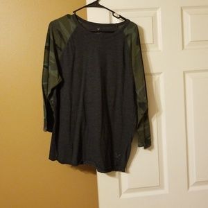 3/4 Sleeve T-shirt - American Eagle - Large
